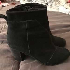 Toms Lunata Suede booties
